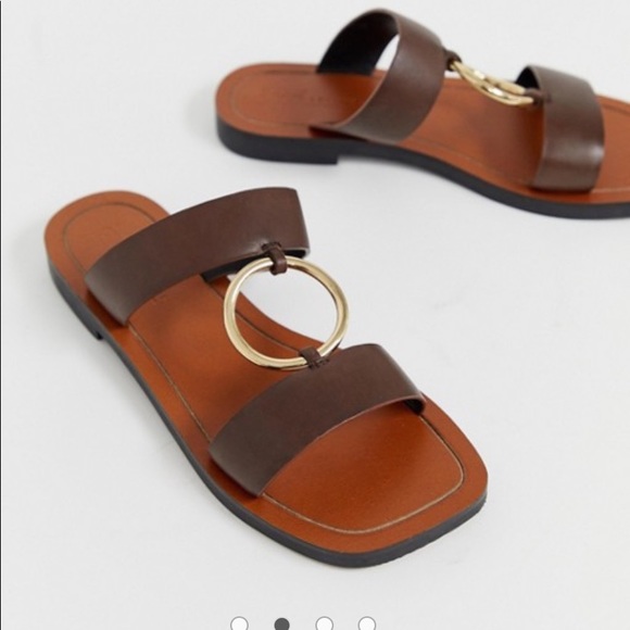 ASOS DESIGN Fresco premium leather ring detail mules - Picture 2 of 6